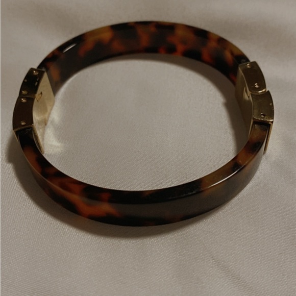 Michael Kors Tortoise Buckle Bracelet - Picture 4 of 6